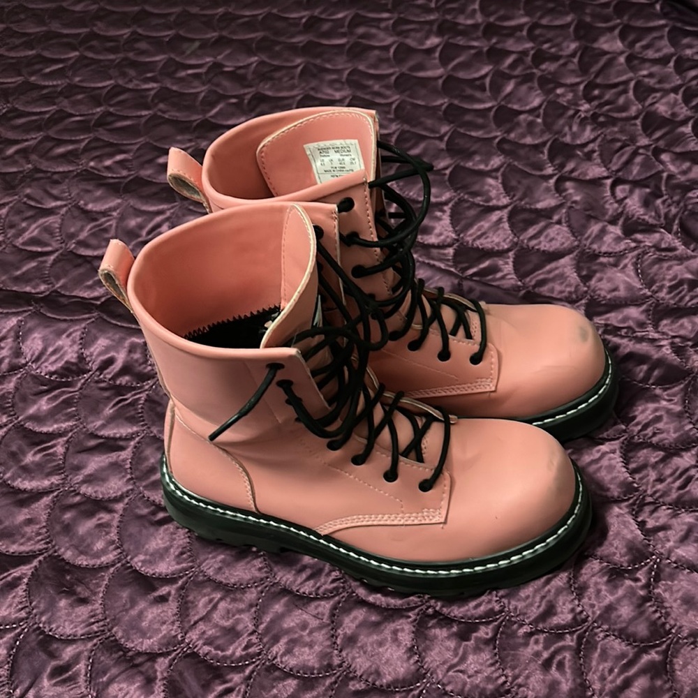 Avenger Work Boots!